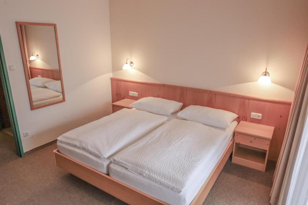Gasthof Pension Pichlernwirt Химмельберг Экстерьер фото
